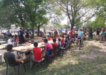 El barrio se pintó de fiesta