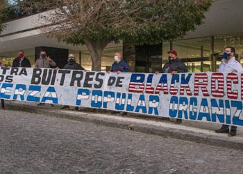 Protestas en la puerta del BlackRock