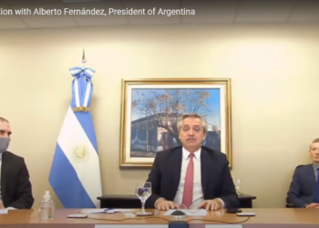 Plan sobre la mesa: dólar competitivo y exportación para el pago de la deuda