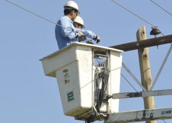 Rechazo al cierre de distritos de EPEC