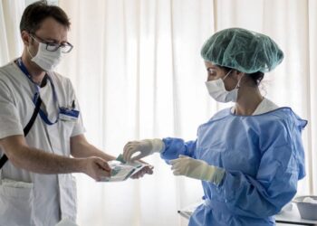 Condiciones de trabajo: la salud de la primera línea