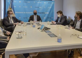 Aterrizó en Argentina la misión del FMI