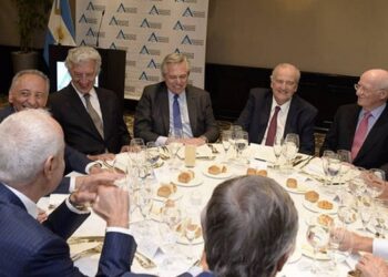 Reuniones entre el gobierno y empresarios