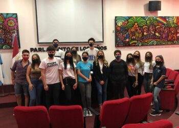 Estudiantes secundarios reclaman contra la desigualdad