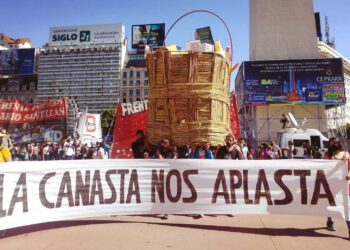 Ante el pago de la deuda, iniciativa popular