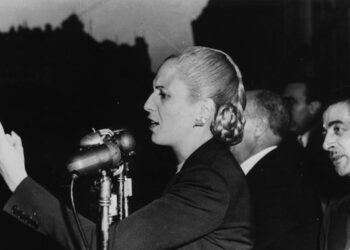 Nuestra patria dejará de ser colonia, o la bandera flameará sobre sus ruinas