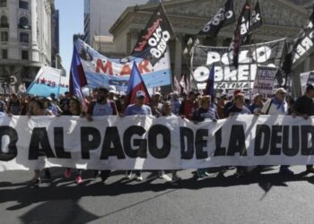 Denuncian que el Gobierno recortó 50.000 programas de empleo