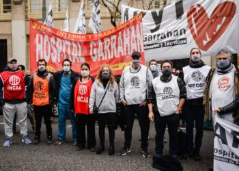 Reclaman por mejoras salariales y condiciones de trabajo