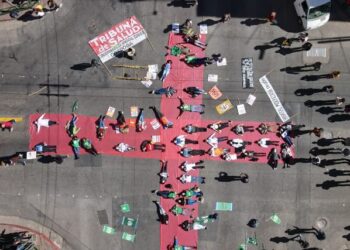 Cientos de trabajadores reclaman por mejoras en la salud pública provincial 