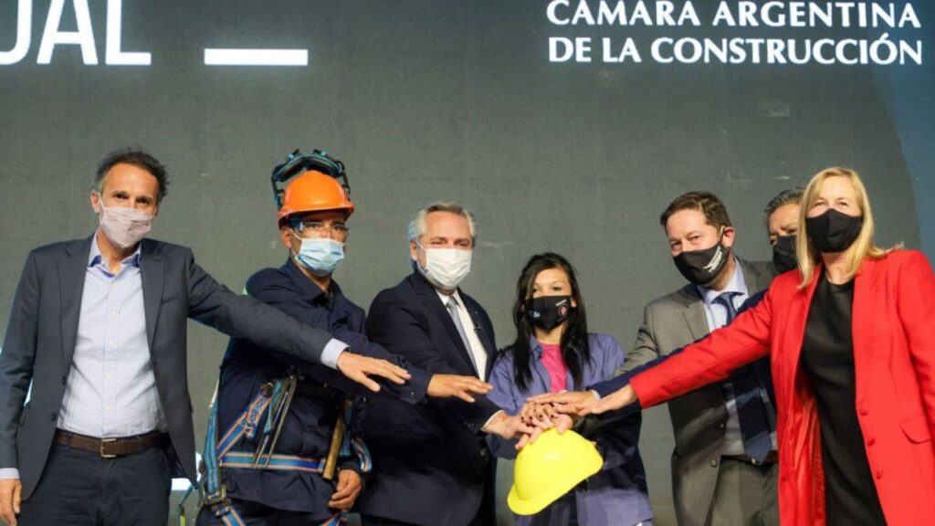 Empresarios de la construcción piden créditos hipotecarios 