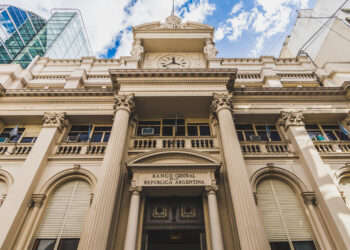 El Central subió la tasa de interés