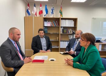 Gira de Guzmán por Washington