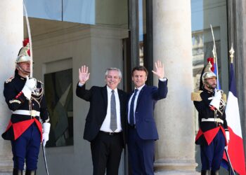 Gira gubernamental por Europa