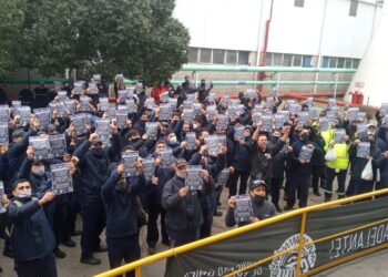 Paro y movilización de los trabajadores del neumático por el aumento del salario