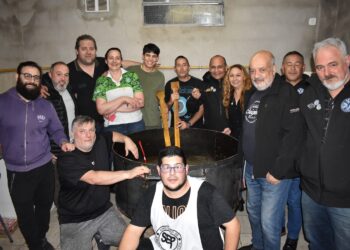 La CGT organizó una olla popular que distribuyó en barrios de la ciudad