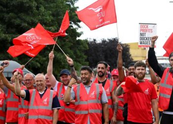 El puerto más grande de Reino Unido en huelga