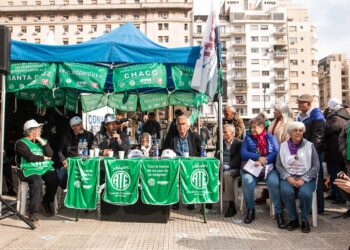 Instalaron carpas en el día del jubilado