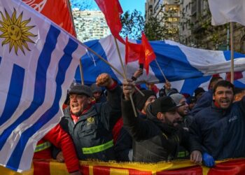 Uruguay: convocatoria a paro general