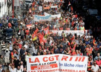 Trabajadores en pie de lucha por aumentos salariales