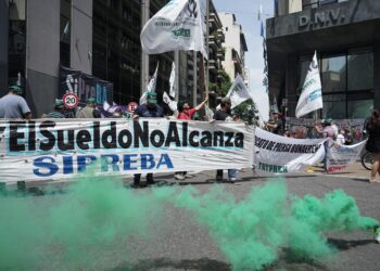 “El salario no alcanza”