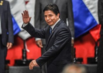 Sin pies ni cabeza: la disputa entre Castillo y el Congreso de Perú termina de explotar