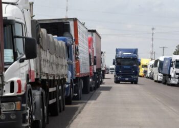 Transportistas realizaron un corte de ruta bloqueando accesos al puerto