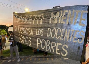 Docentes aceptan la propuesta paritaria