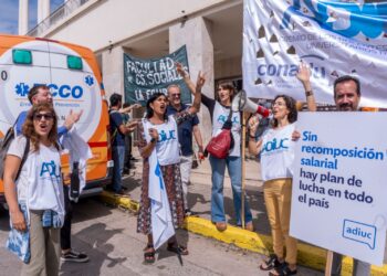 Paro de docentes universitarios