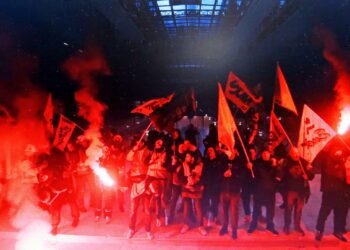 Francia: manifestantes toman la sede de BlackRock