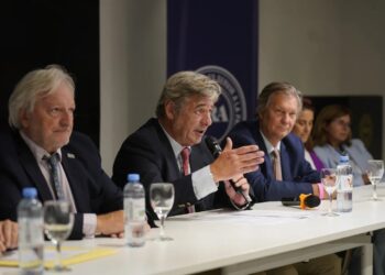 Candidatos presidenciales disertaron sus propuestas en la Sociedad Rural