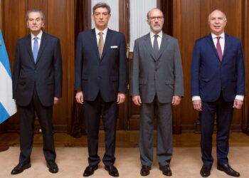 La Corte Suprema suspende las elecciones en Tucumán y San Juan