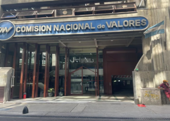 Controles al dólar financiero y suba de las tasas de interés