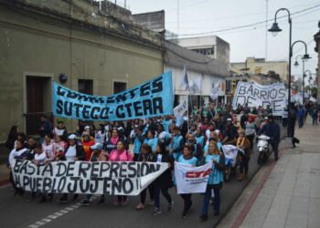 Abajo a reforma, arriba los salarios