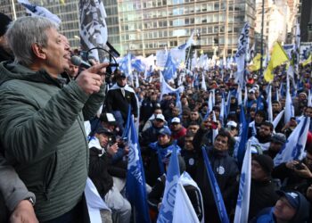 La UOM se moviliza por mejoras salariales