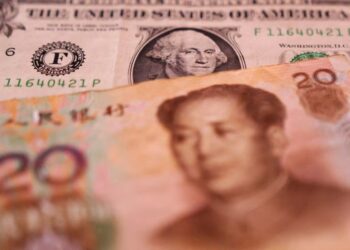 Nueva moneda, el mismo juego