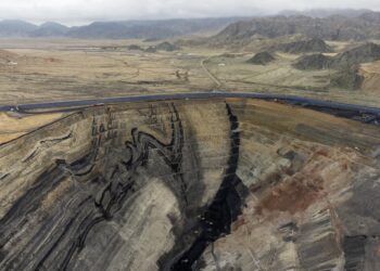 China refuerza restricciones en la exportación de metales raros