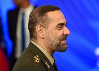 Bolivia e Irán realizan un acuerdo de defensa