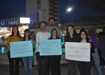 Investigadores del Conicet se movilizaron en defensa de la ciencia