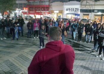 Docentes protestan contra el ofrecimiento salarial del gobierno