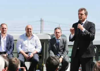 Massa con la militancia industrial