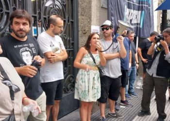 Periodismo “con salarios de hambre”