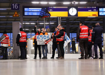 Alemania: ferroviarios realizaron la mayor huelga de su historia