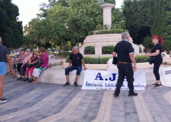 Jubilados reclamaron por sus condiciones de vida