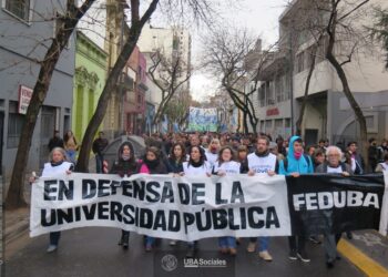 Universitarios al paro