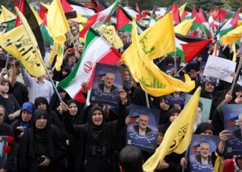 El águila sobre el desierto