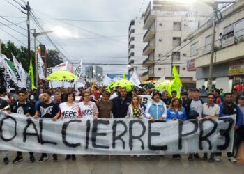 Trabajadores químicos de Río Tercero luchan contra 250 despidos