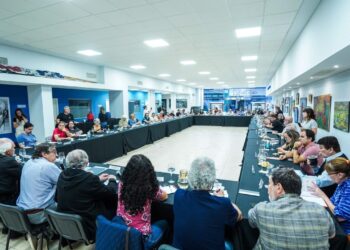 Las centrales debaten la unidad