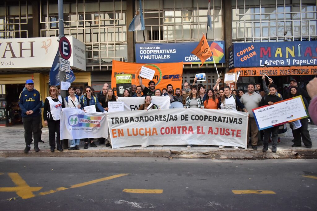 Cooperativas de trabajo exigen la aprobación de programas adeudados