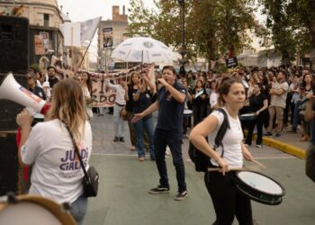 Trabajadores judiciales continúan sin acuerdo salarial