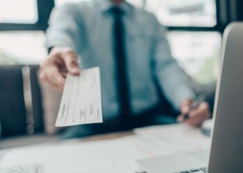 El despido se vuelve negocio